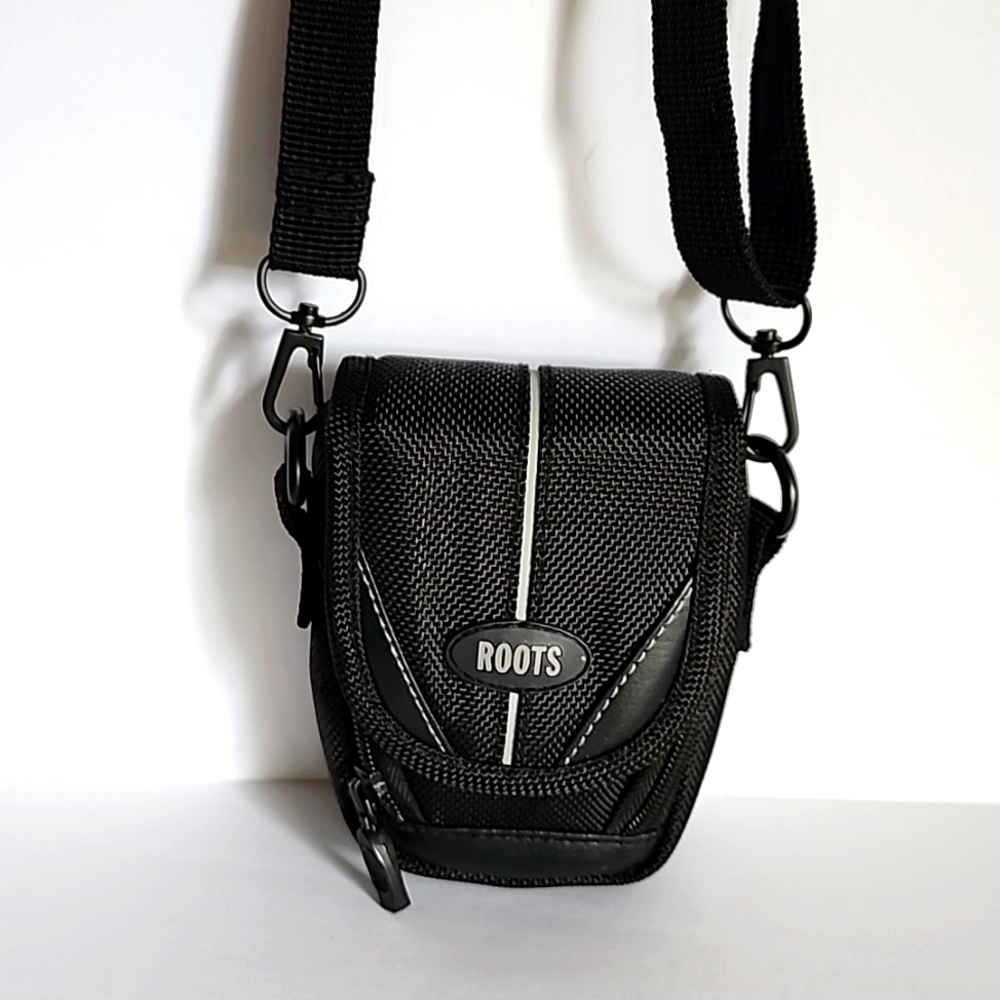 Roots Small Camera Bag